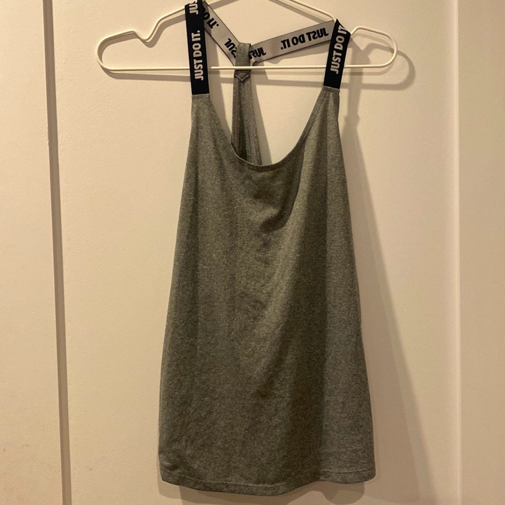 NIKE Dri Fit Racerback Loose Workout Tank